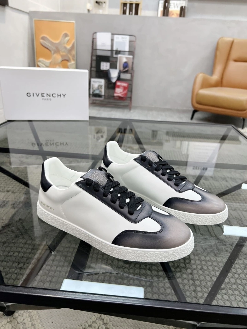 Elegant Gxvxnchy Sneakers 152619