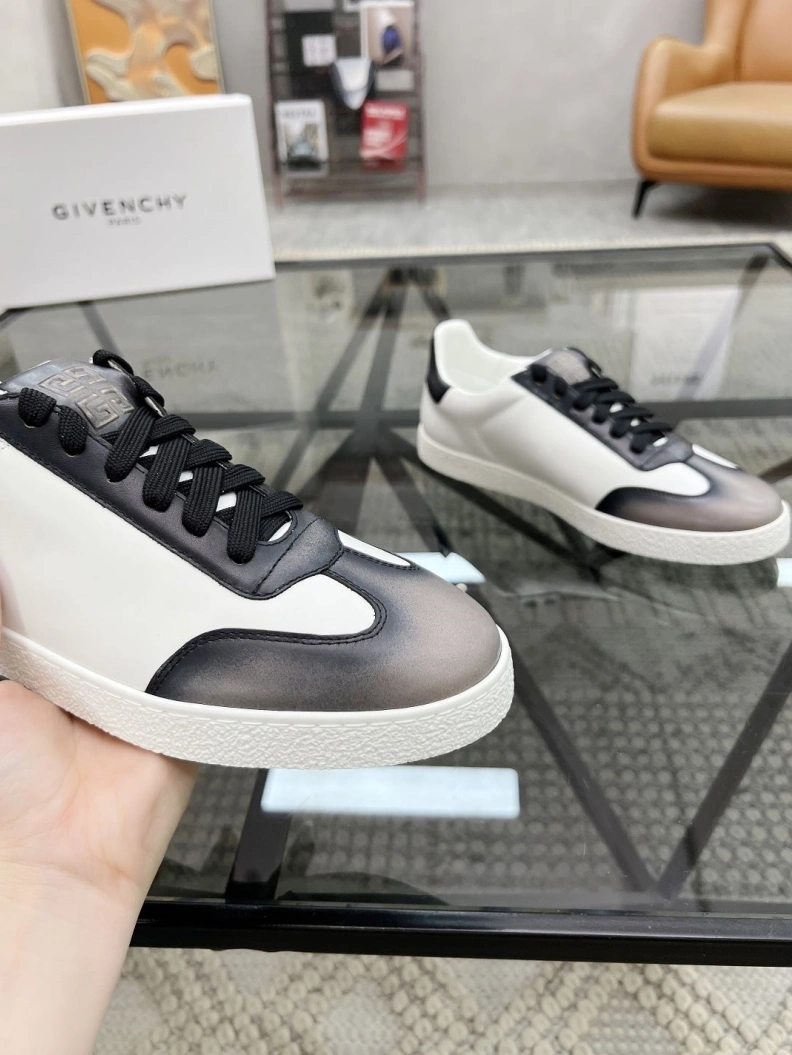 Elegant Gxvxnchy Sneakers 152619