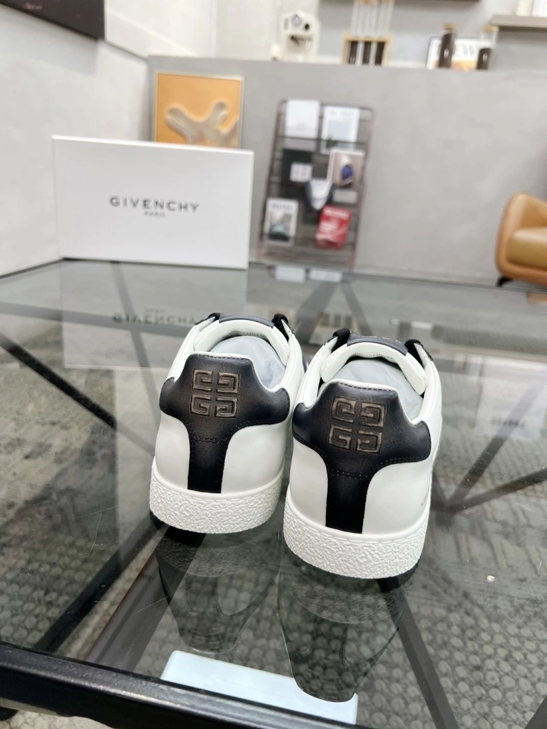 Elegant Gxvxnchy Sneakers 152619