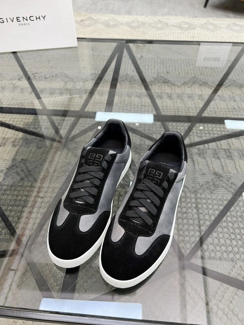 Elegant Gxvxnchy Sneakers 152617