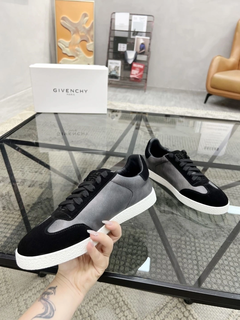 Elegant Gxvxnchy Sneakers 152617