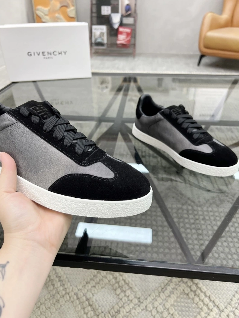 Elegant Gxvxnchy Sneakers 152617