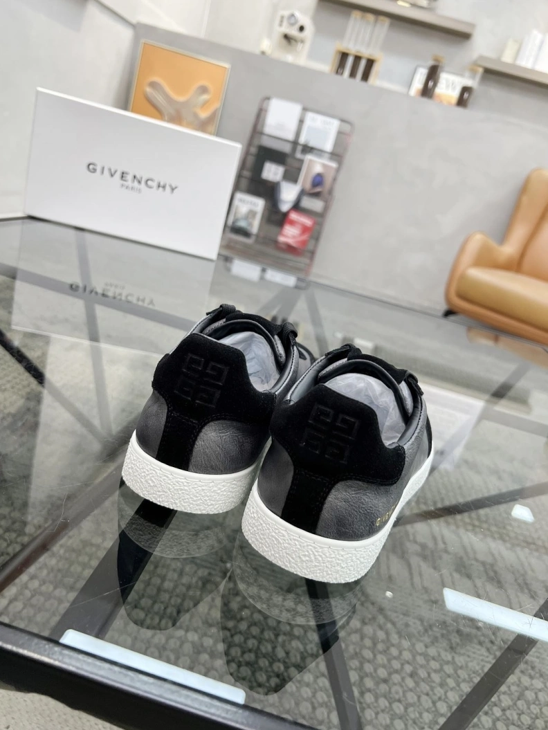 Elegant Gxvxnchy Sneakers 152617