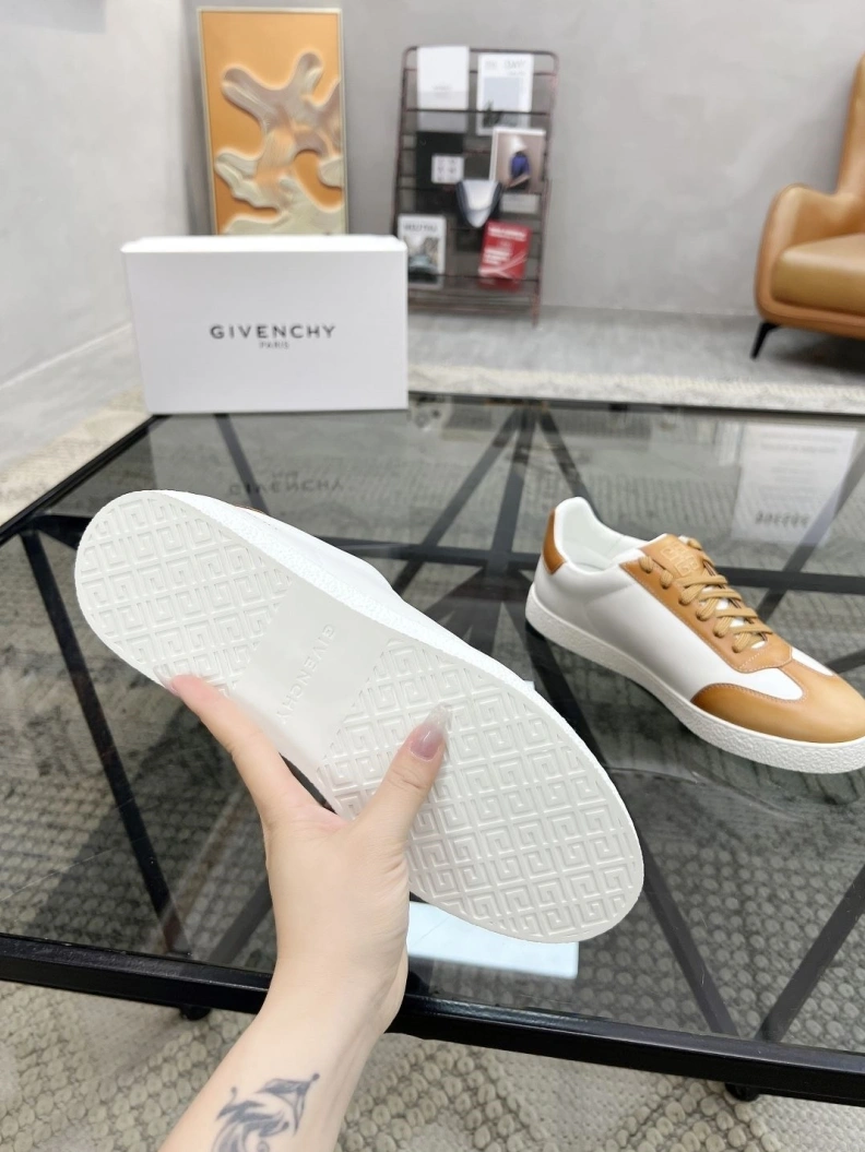 Gxvxnchy Sneakers Fashionable 152607