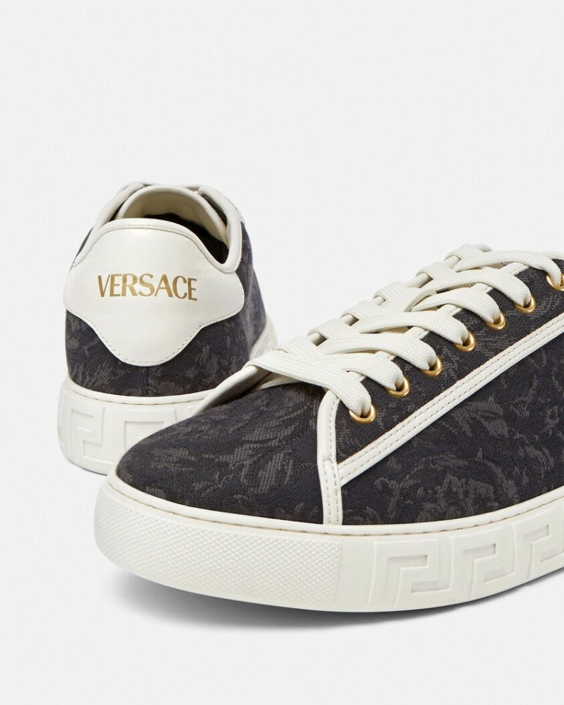 Sleek Gxvxnchy Sneakers 152597