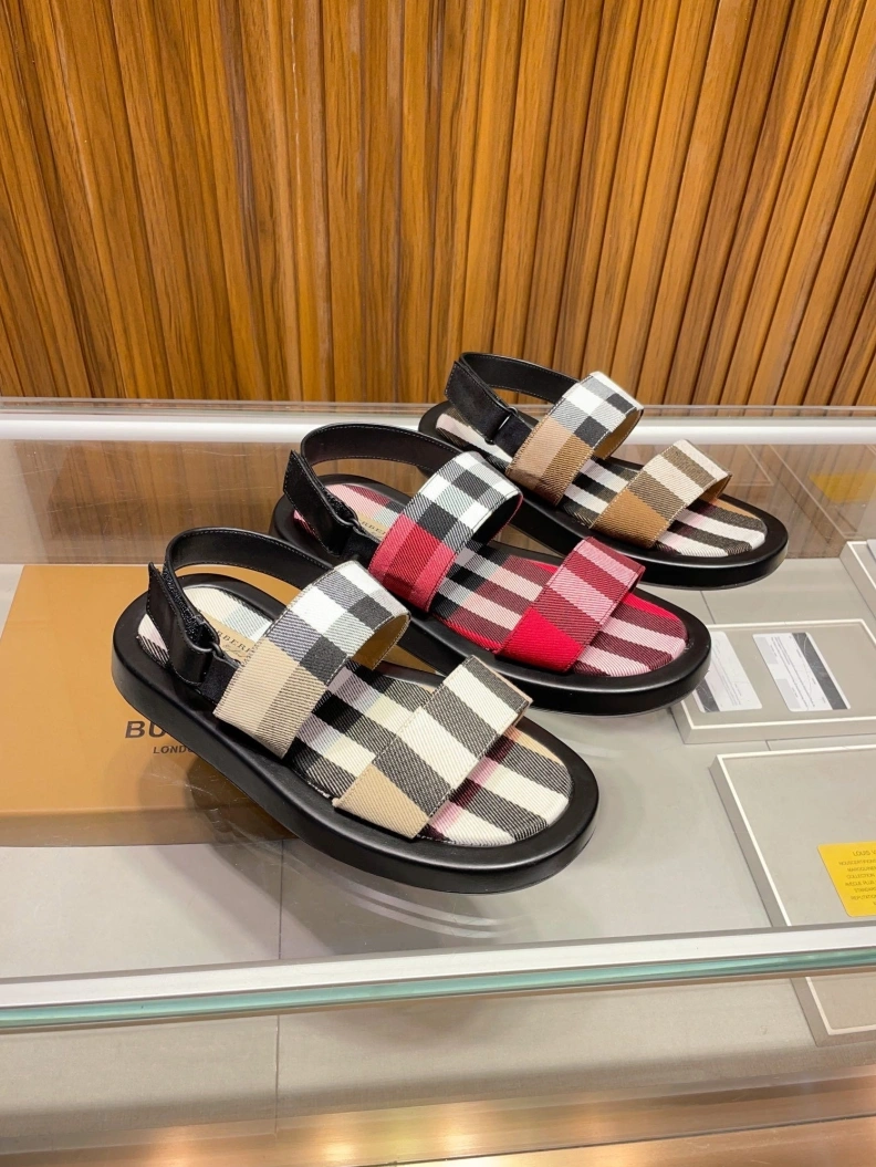 Modern Bxrbxrry Slippers 114810