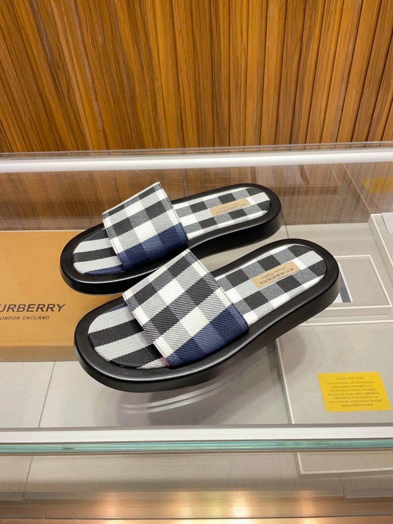 Unique Bxrbxrry Slippers 114804