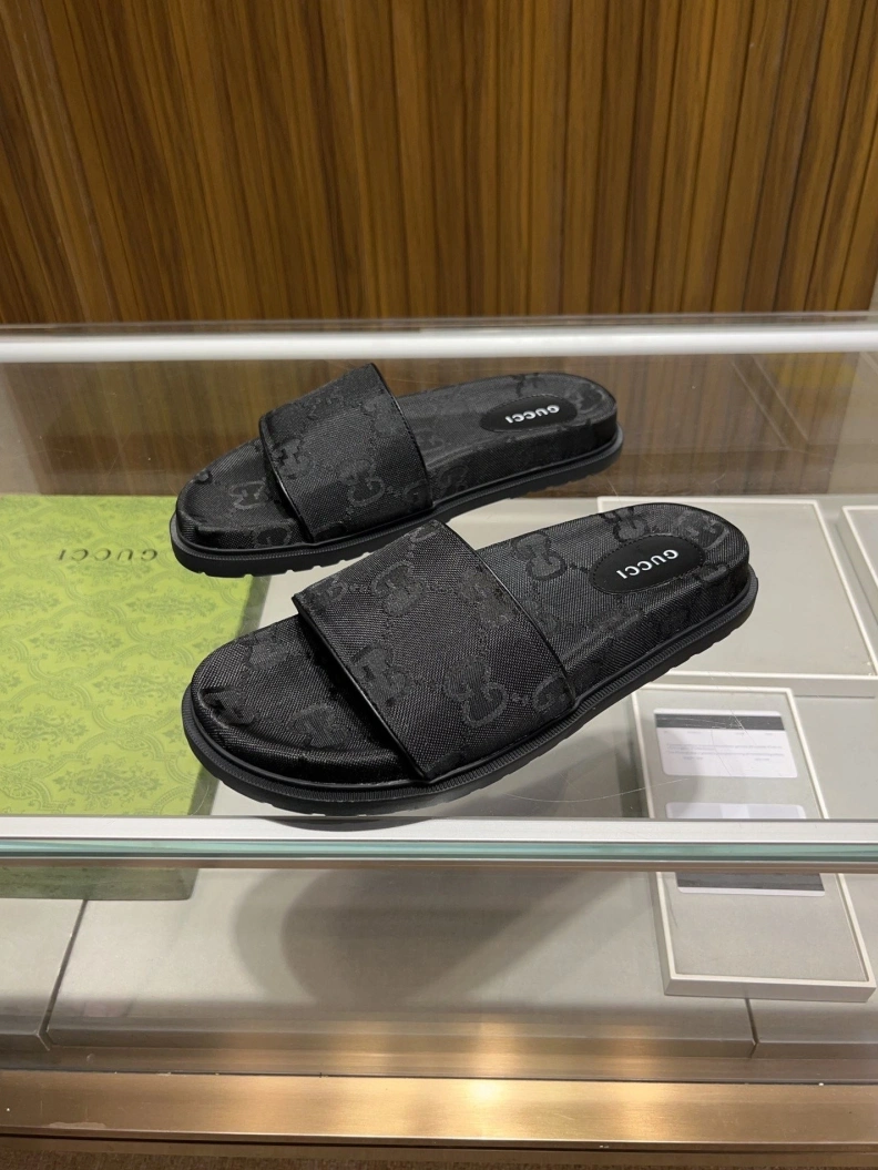 Gxccx Slippers WellDesigned 156385