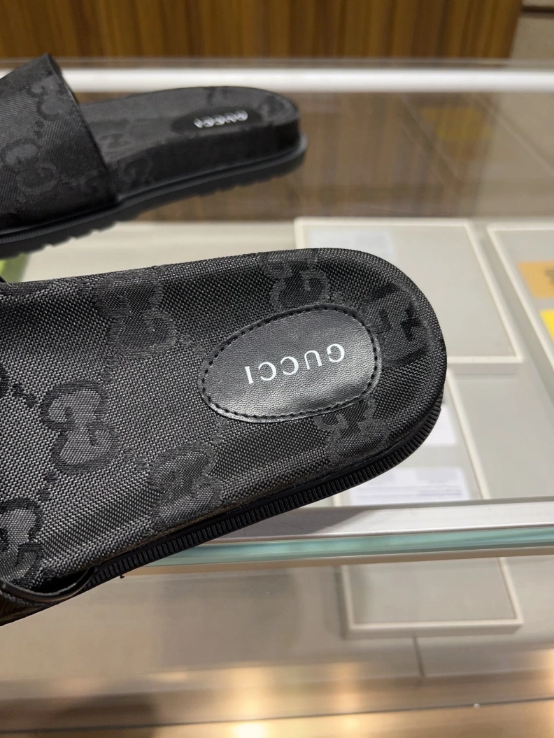 Gxccx Slippers WellDesigned 156385