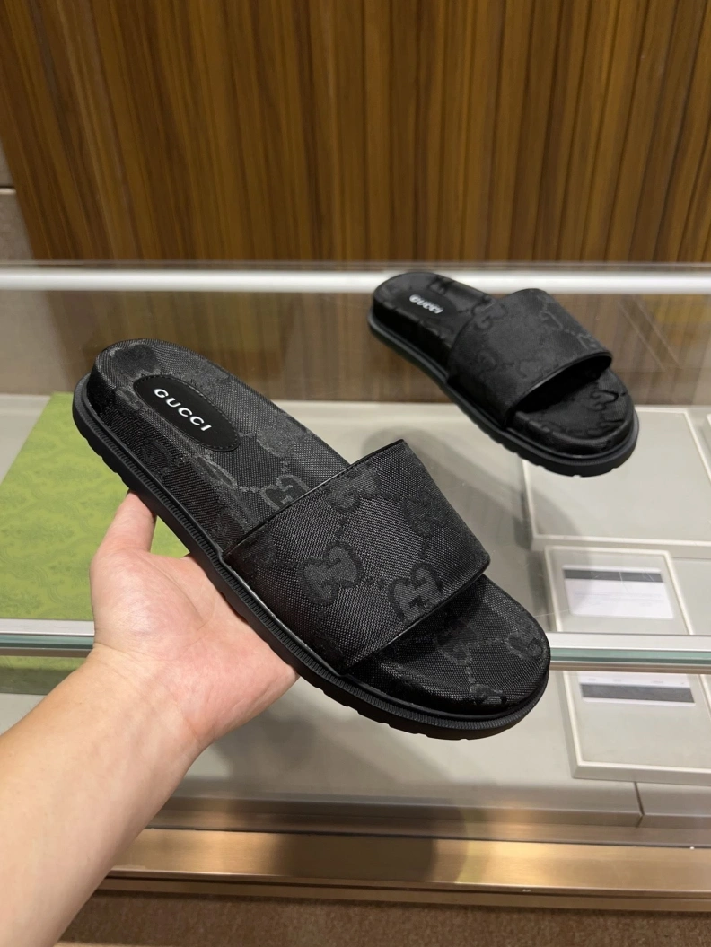 Gxccx Slippers WellDesigned 156385