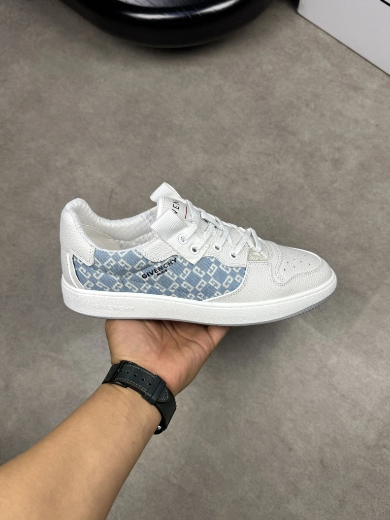 Comfortable Gxvxnchy Sneakers 152592