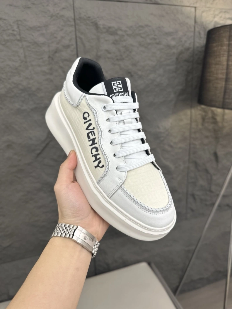 Gxvxnchy Sneakers SmartChoice 152594