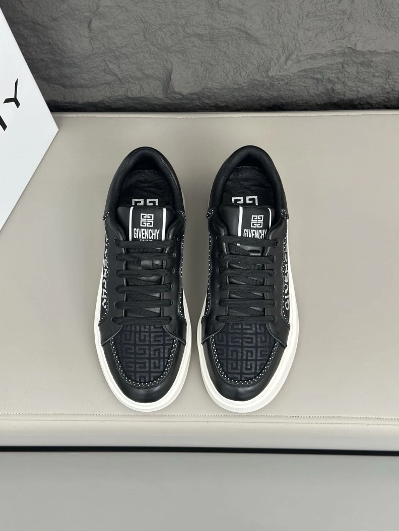 Gxvxnchy Sneakers NewStyle 152590