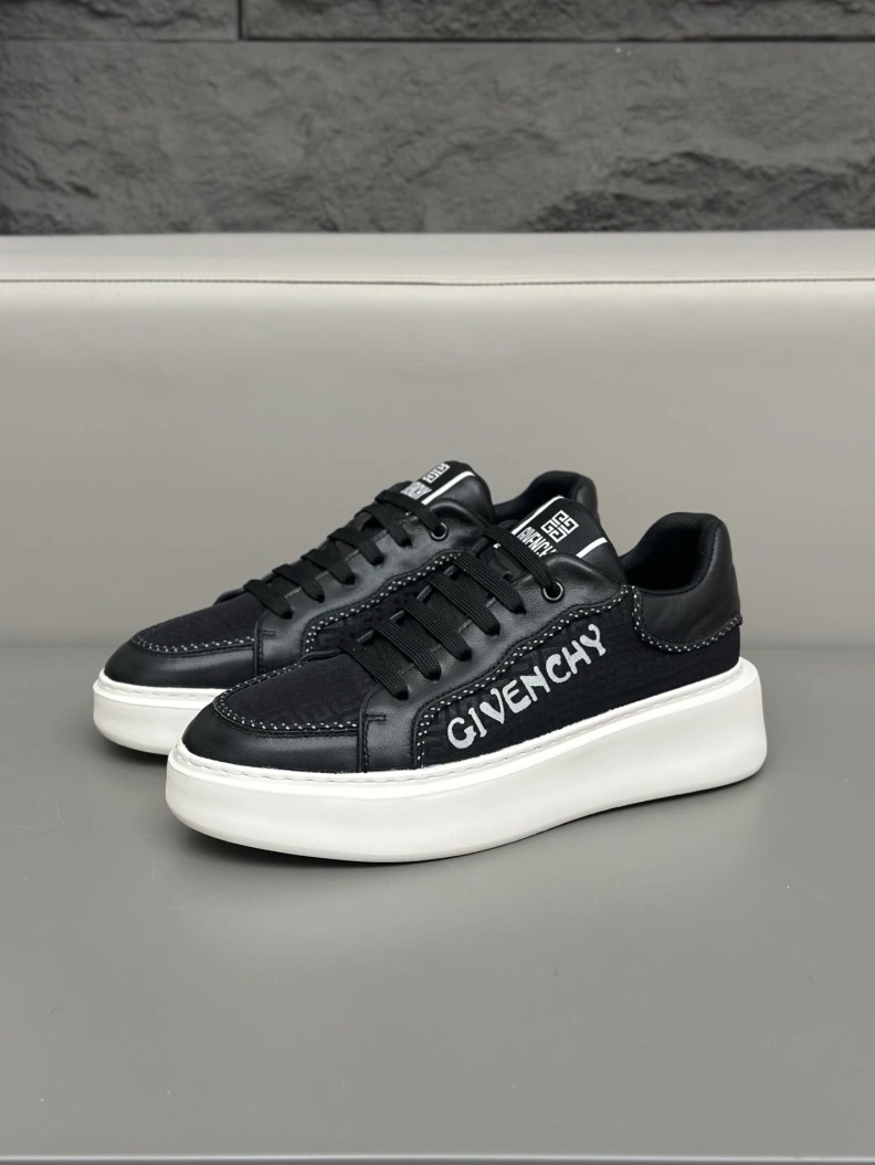 Gxvxnchy Sneakers NewStyle 152590
