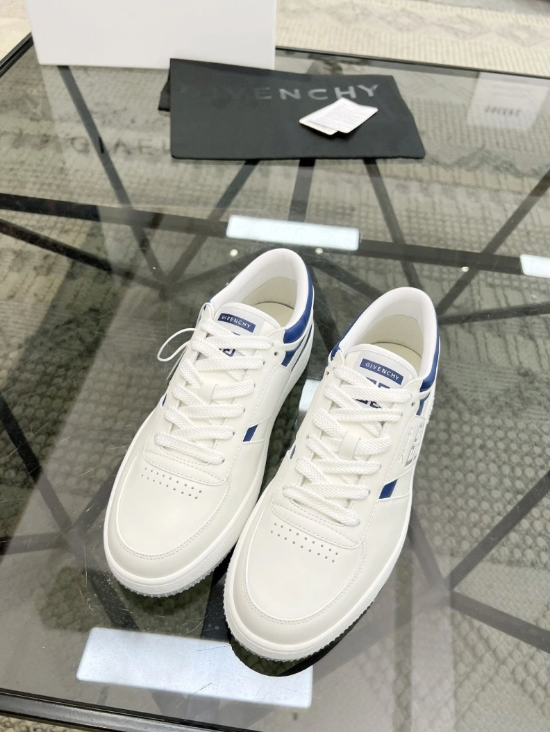 Gxvxnchy Sneakers Sophisticated 152589