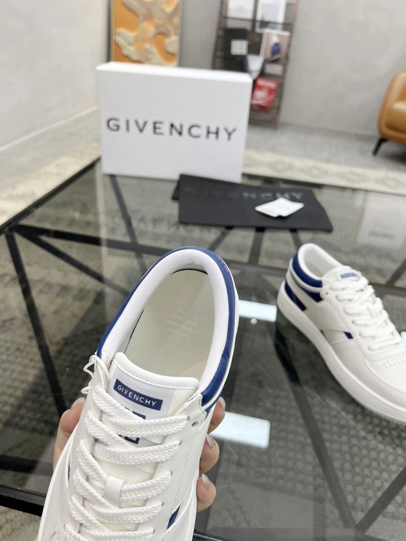 Gxvxnchy Sneakers Sophisticated 152589