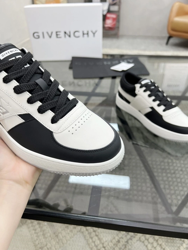 Gxvxnchy Sneakers Cozy 152588