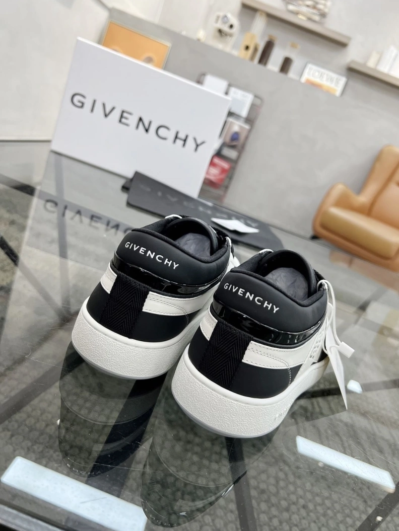 Gxvxnchy Sneakers Cozy 152588