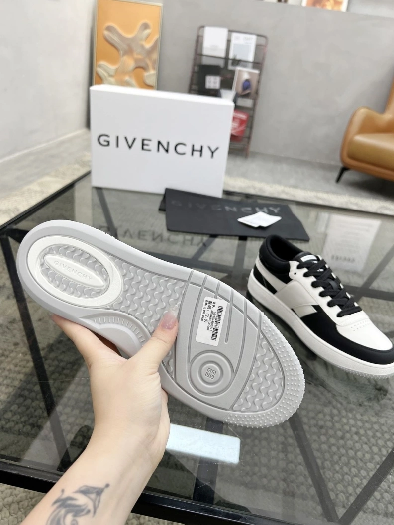 Gxvxnchy Sneakers Cozy 152588