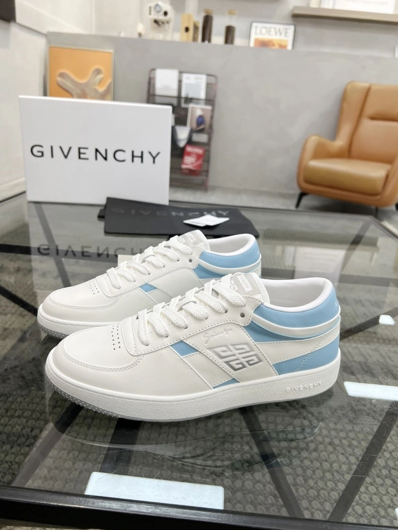 Vibrant Gxvxnchy Sneakers 152587