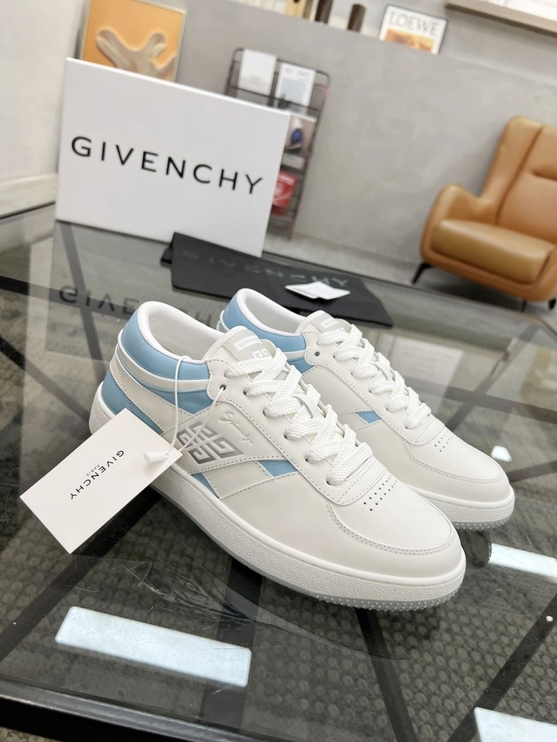 Vibrant Gxvxnchy Sneakers 152587