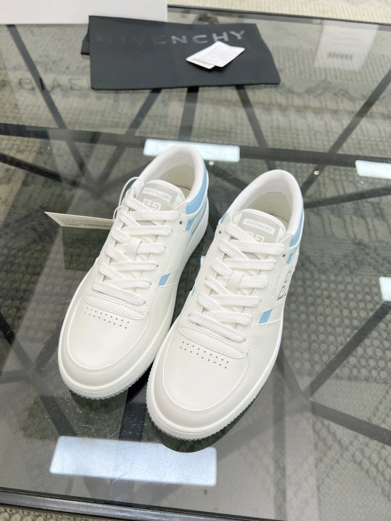 Vibrant Gxvxnchy Sneakers 152587