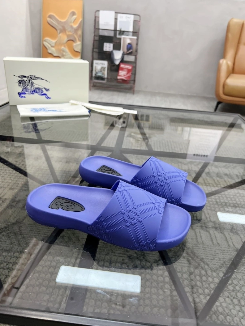 Compact Bxrbxrry Slippers 114802