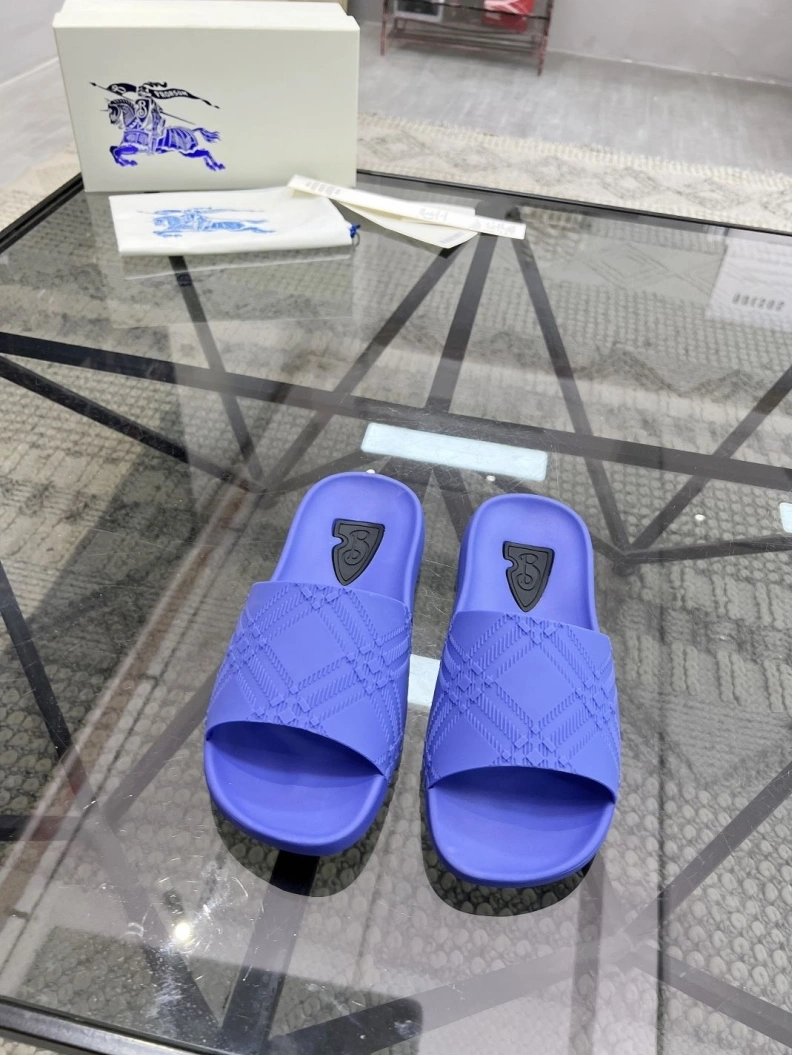 Compact Bxrbxrry Slippers 114802