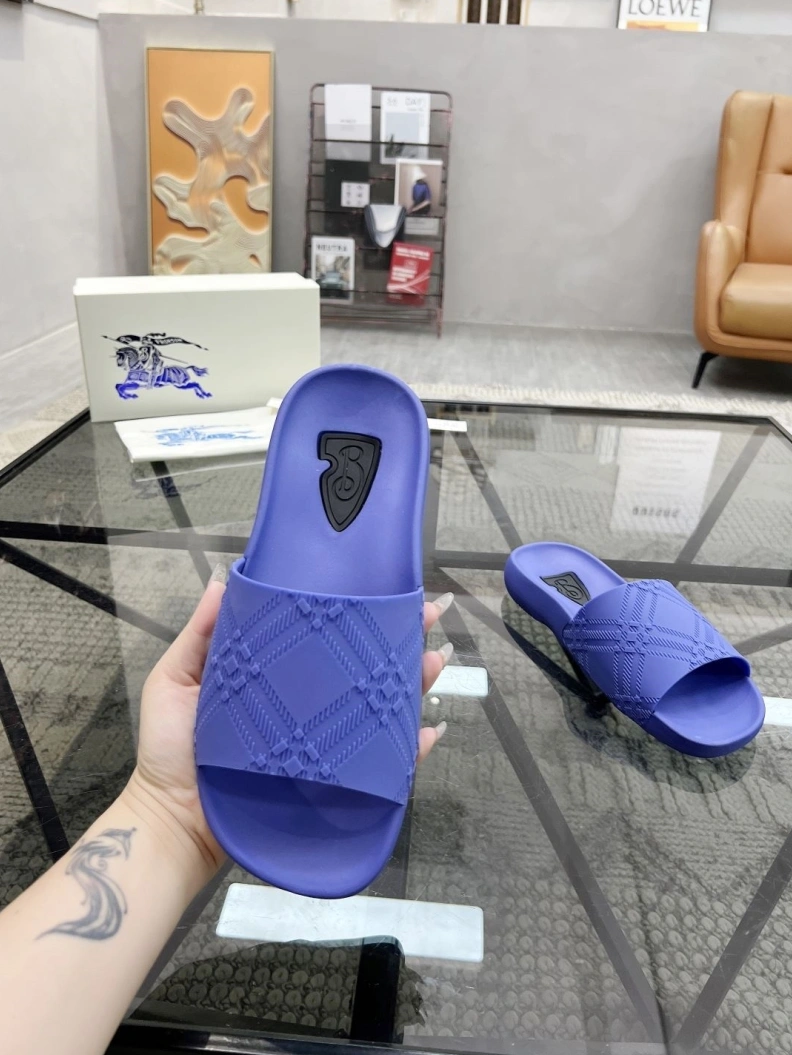 Compact Bxrbxrry Slippers 114802
