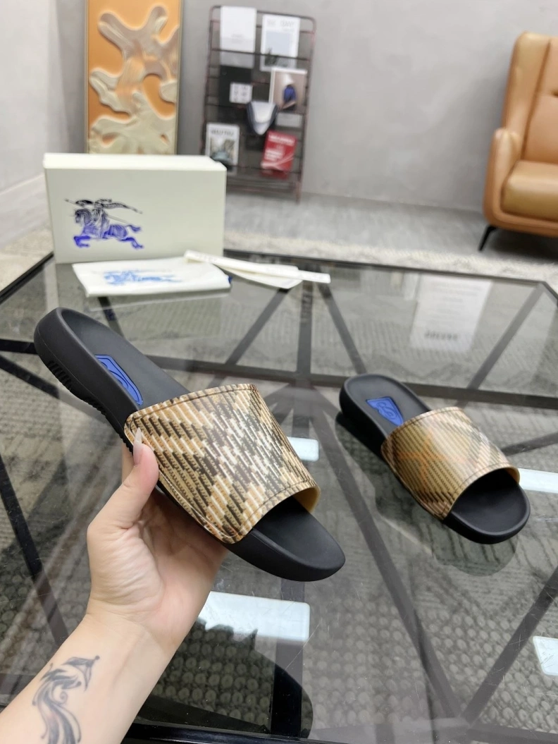 Sophisticated Bxrbxrry Slippers 114796