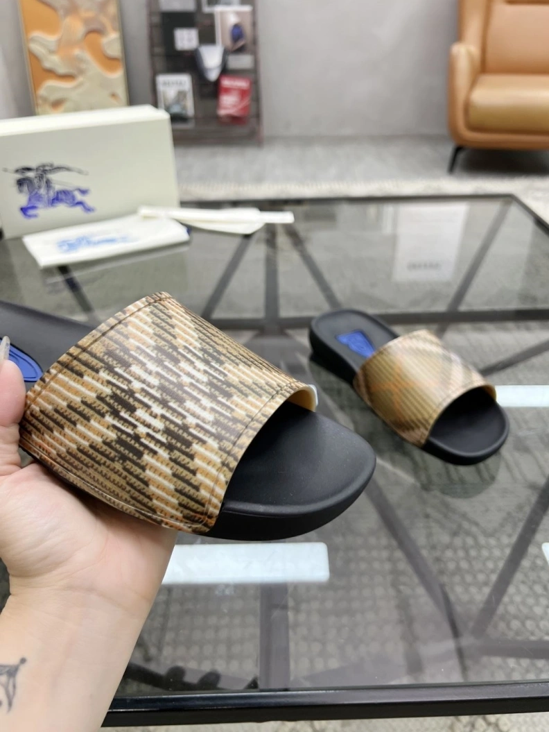Sophisticated Bxrbxrry Slippers 114796