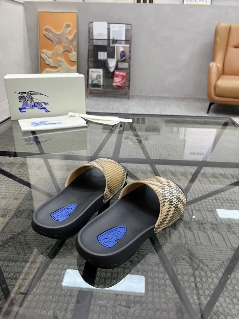Sophisticated Bxrbxrry Slippers 114796