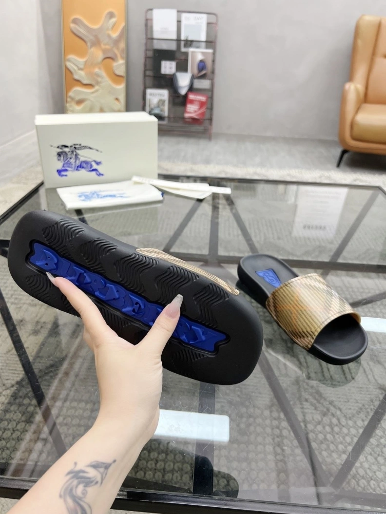 Sophisticated Bxrbxrry Slippers 114796
