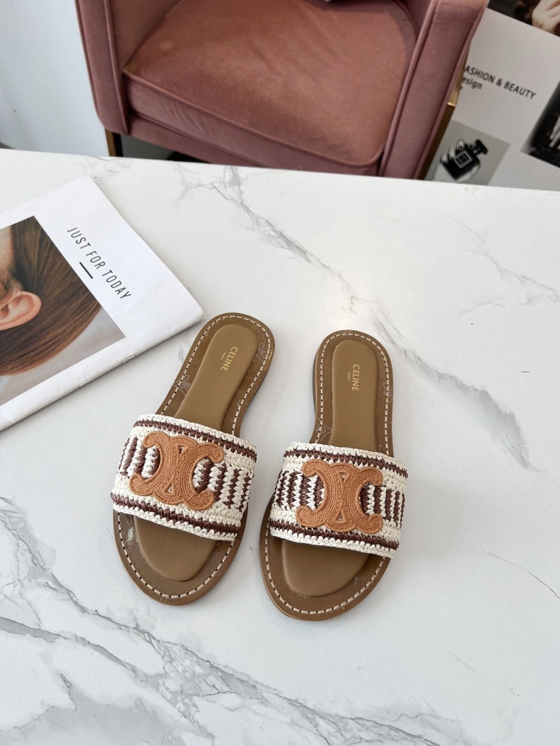 Bold Cxlxne Slippers 116037