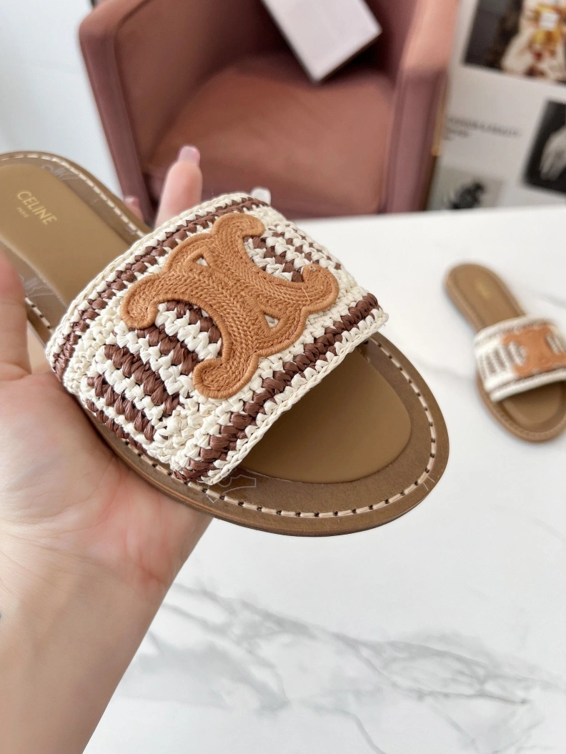 Bold Cxlxne Slippers 116037