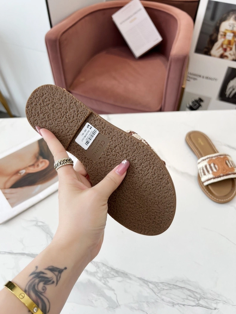 Bold Cxlxne Slippers 116037