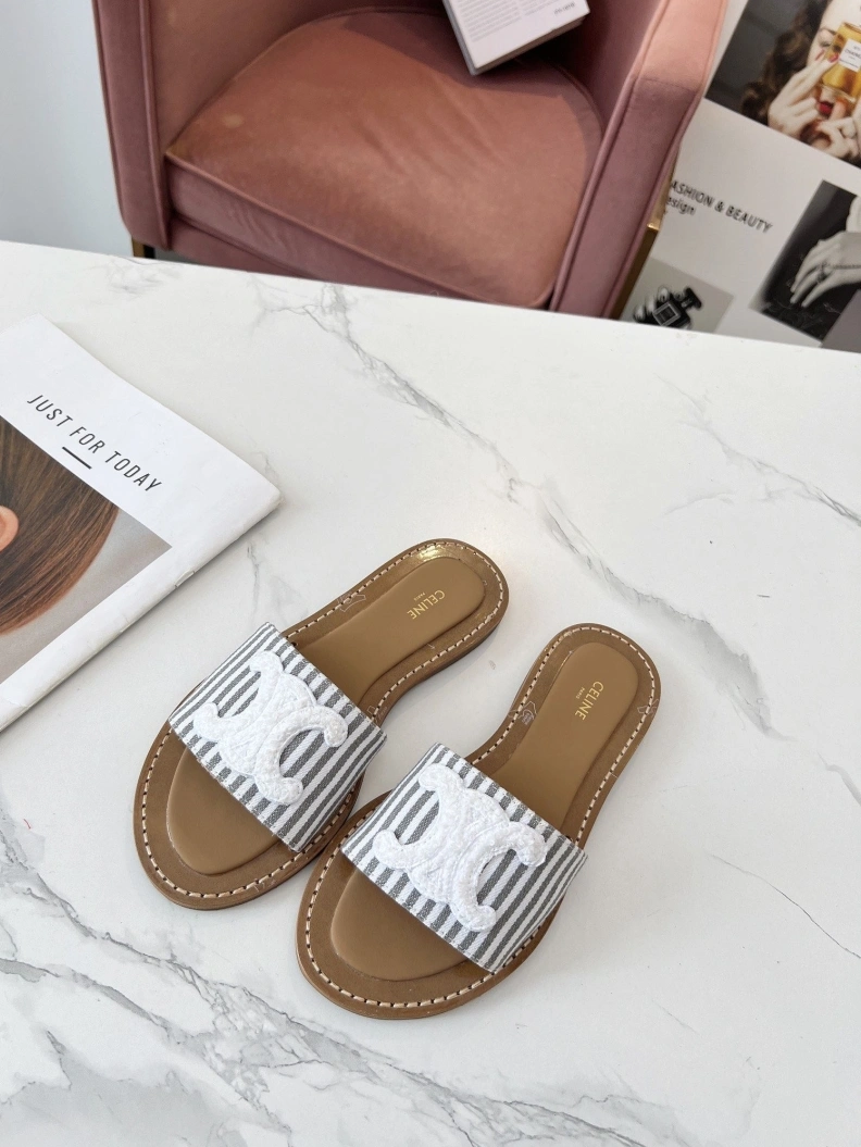 Durable Cxlxne Slippers 116026