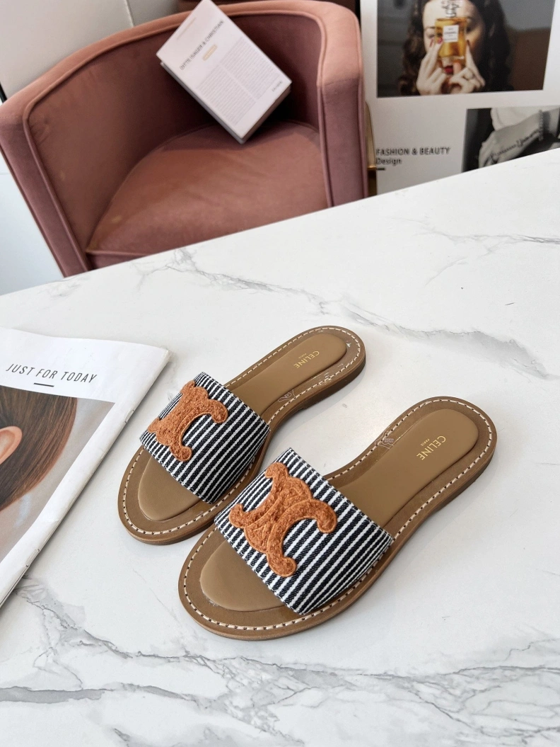 Comfortable Cxlxne Slippers 116023