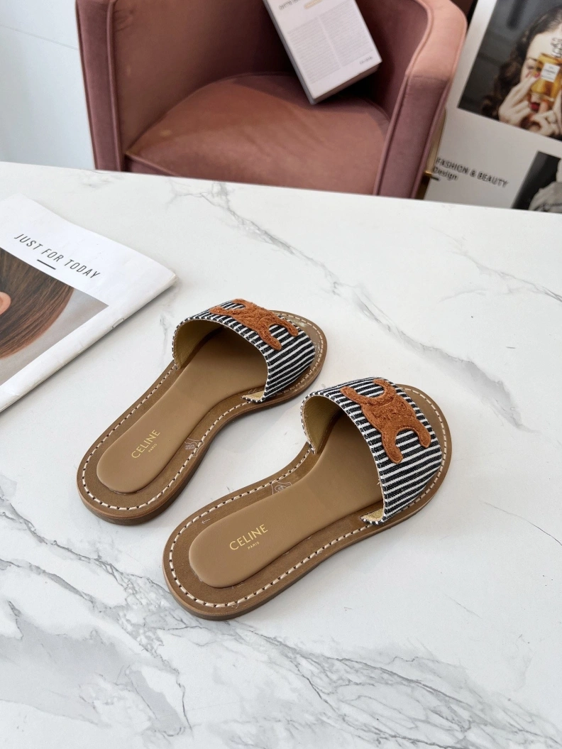 Comfortable Cxlxne Slippers 116023