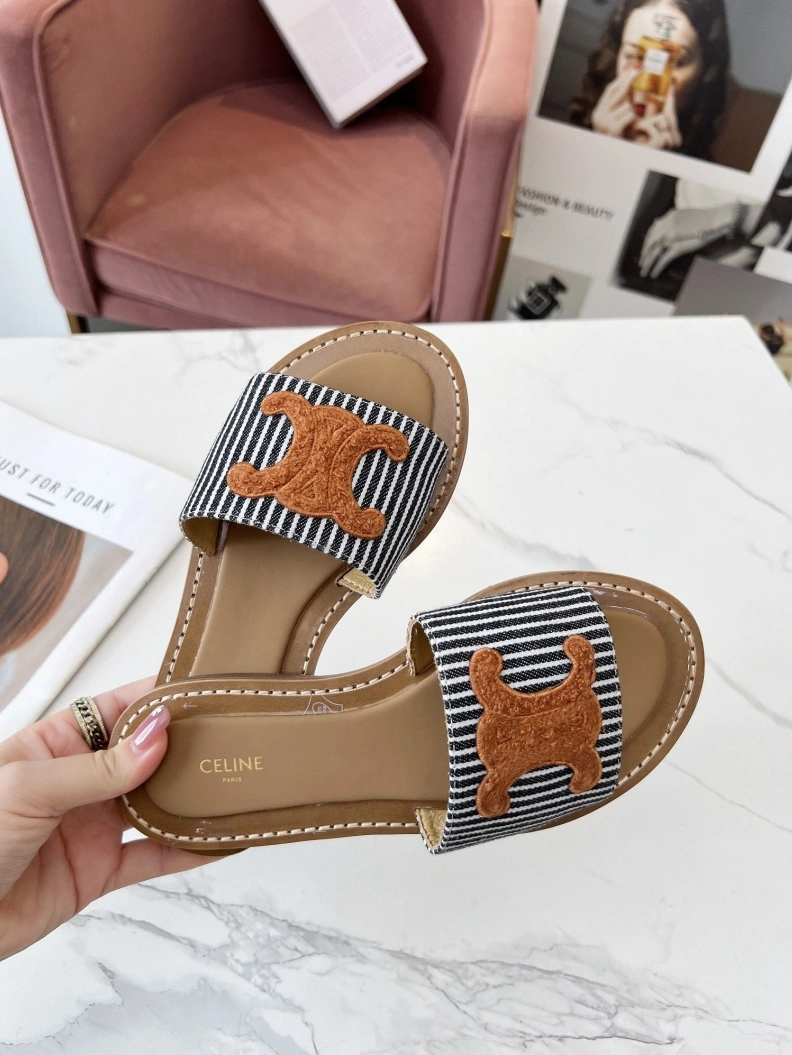 Comfortable Cxlxne Slippers 116023
