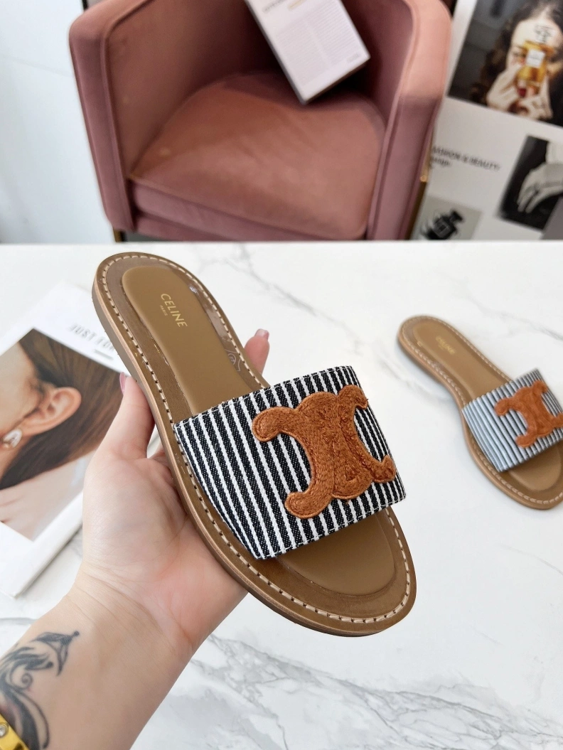 Comfortable Cxlxne Slippers 116023