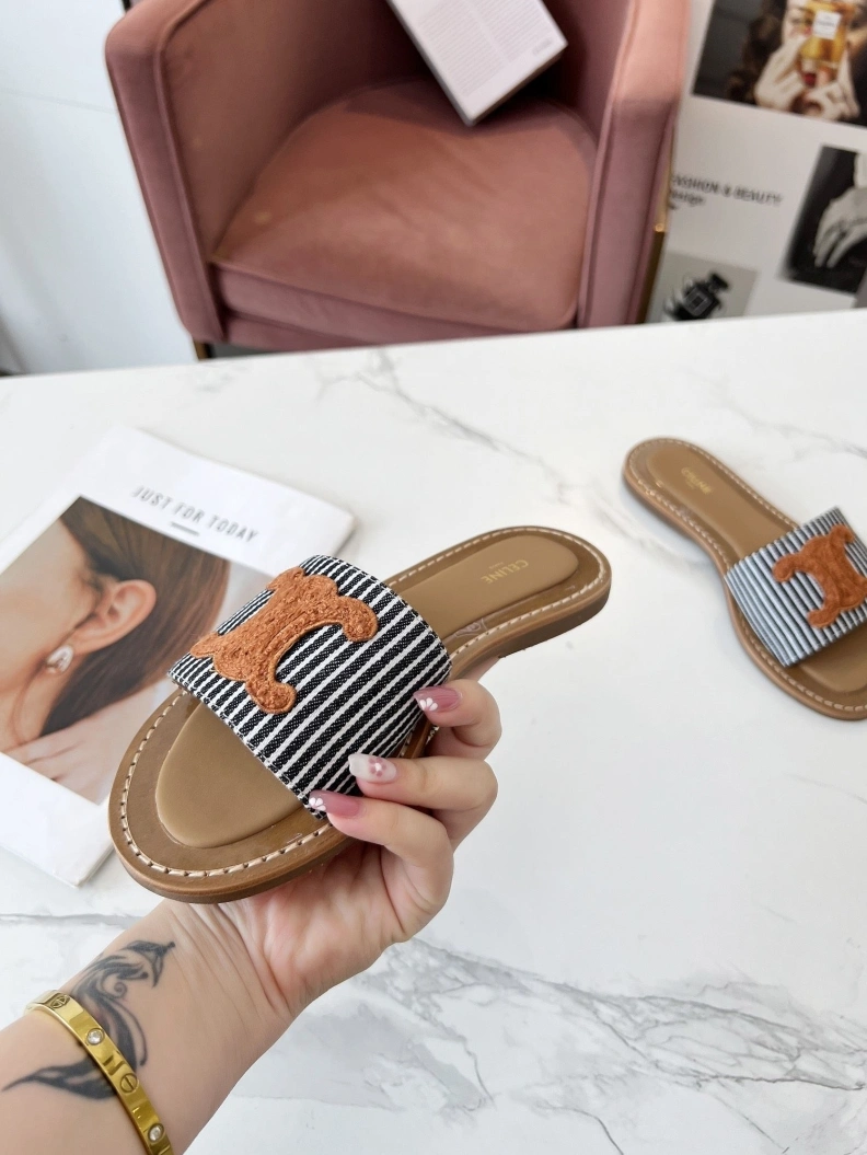 Comfortable Cxlxne Slippers 116023