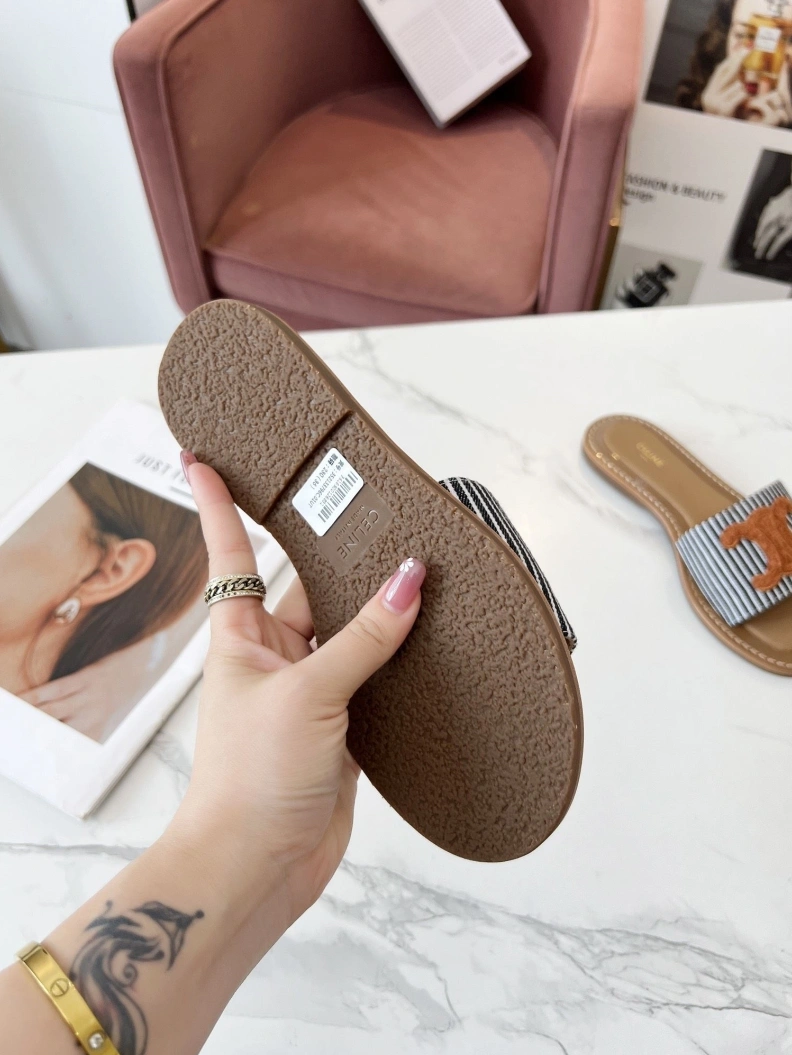 Comfortable Cxlxne Slippers 116023