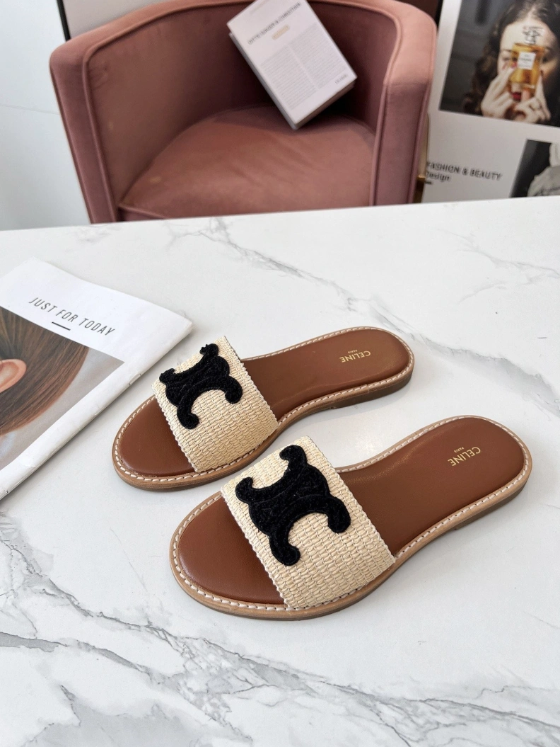 Durable Cxlxne Slippers 116019