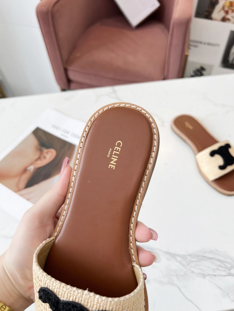 Durable Cxlxne Slippers 116019