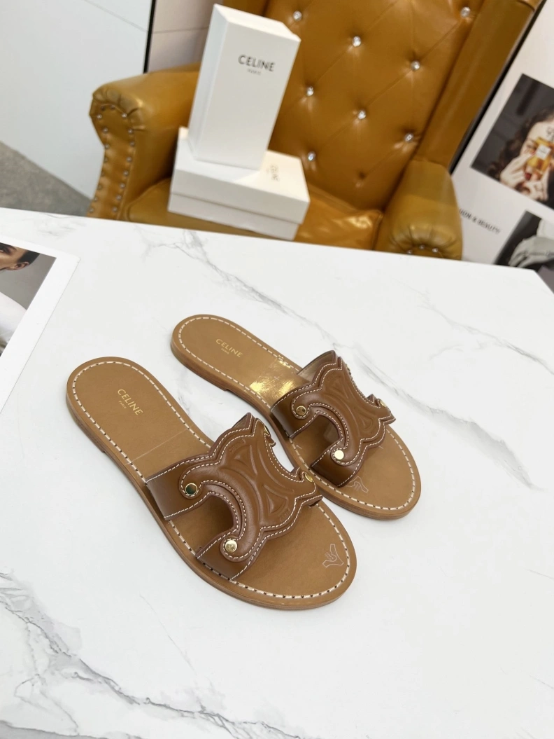 GoodFit Cxlxne Slippers 116016
