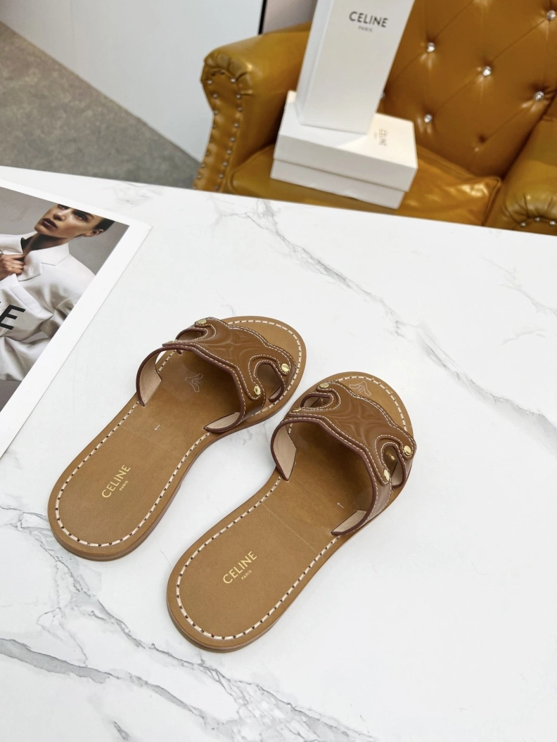 GoodFit Cxlxne Slippers 116016
