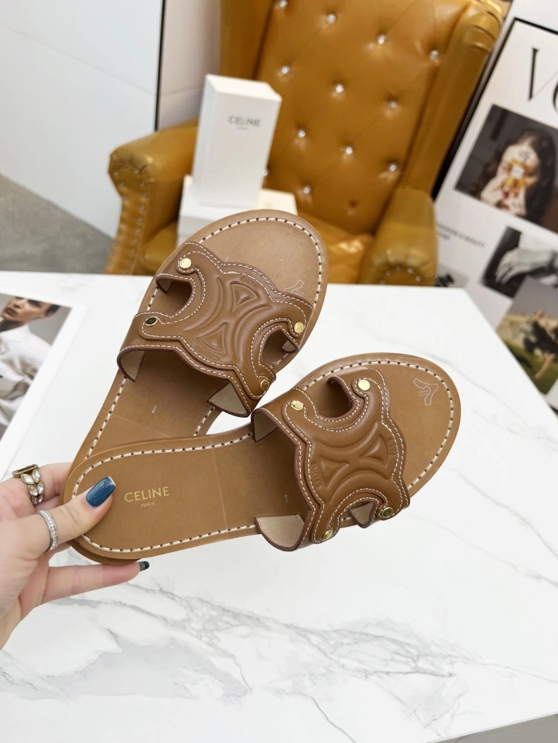 GoodFit Cxlxne Slippers 116016