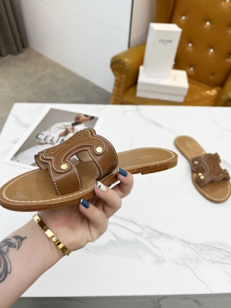GoodFit Cxlxne Slippers 116016