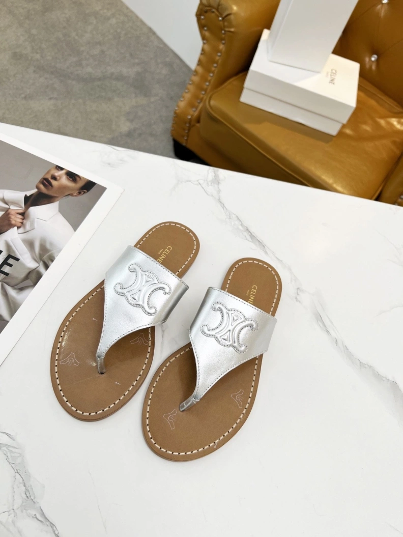 Efficient Cxlxne Slippers 115999